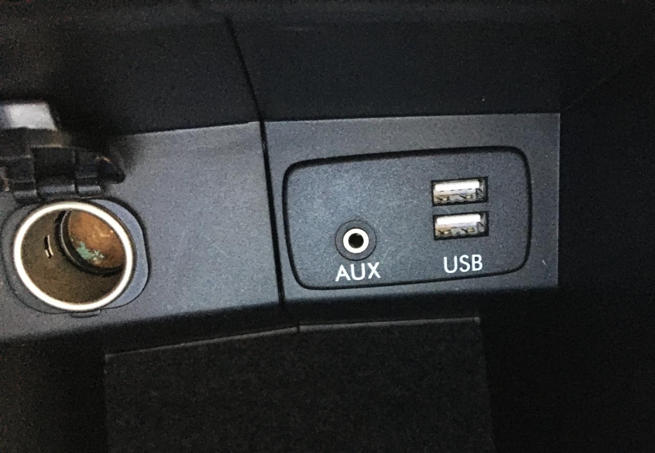 Subaru Forester 2.5i Limited CVT 2017