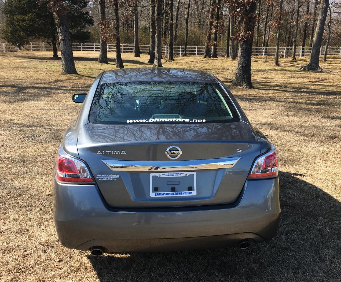 Nissan Altima 4dr Sdn I4 2.5 S 2015