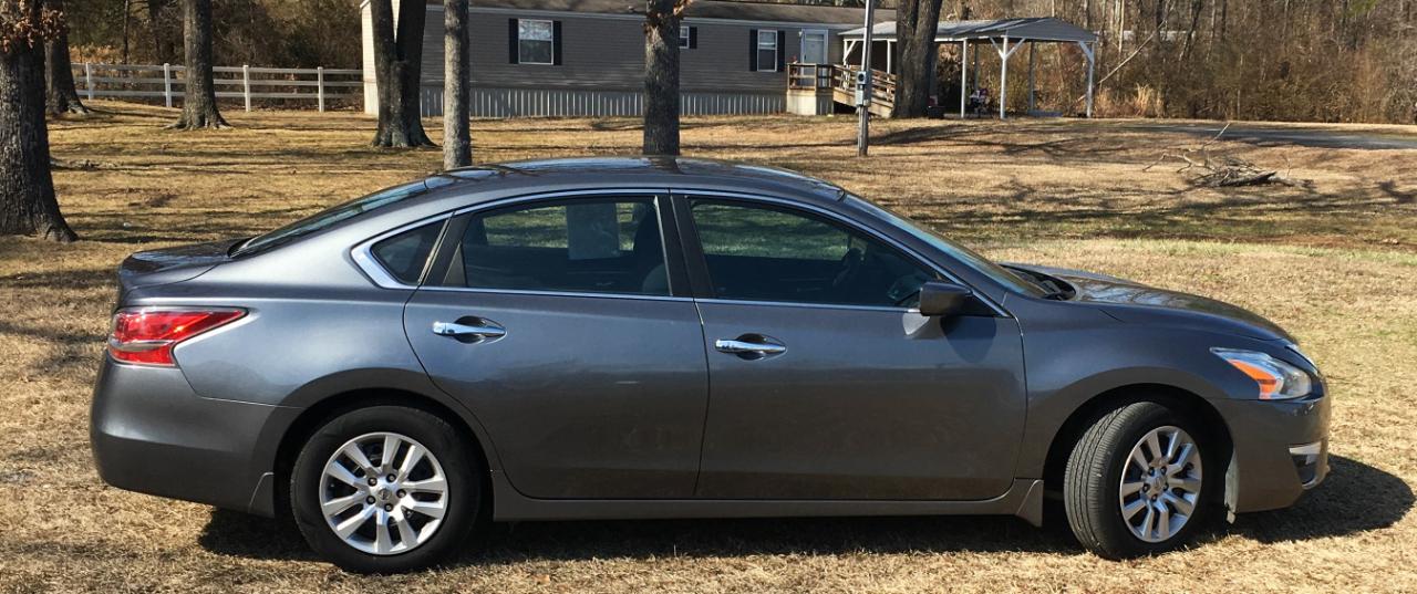 Nissan Altima 4dr Sdn I4 2.5 S 2015