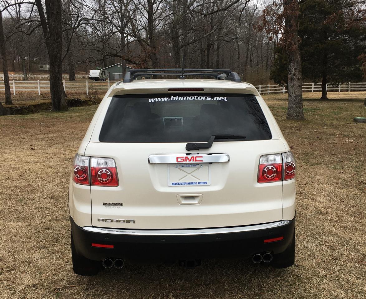 GMC Acadia FWD 4dr SLT2 2011