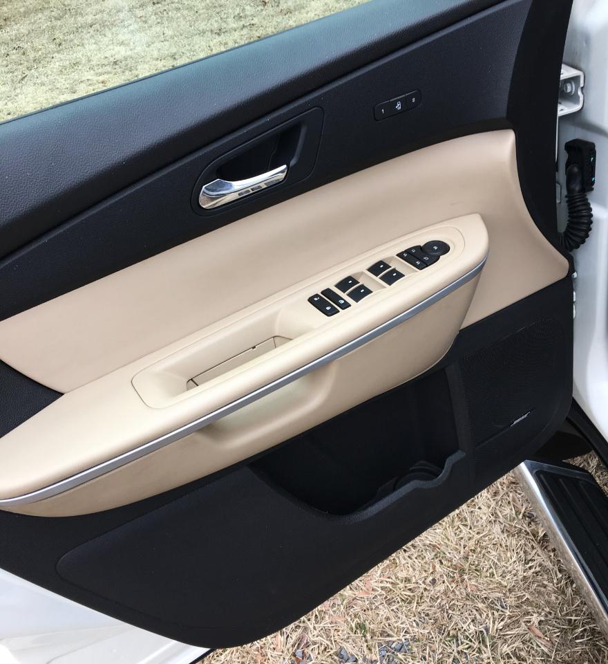 GMC Acadia FWD 4dr SLT2 2011