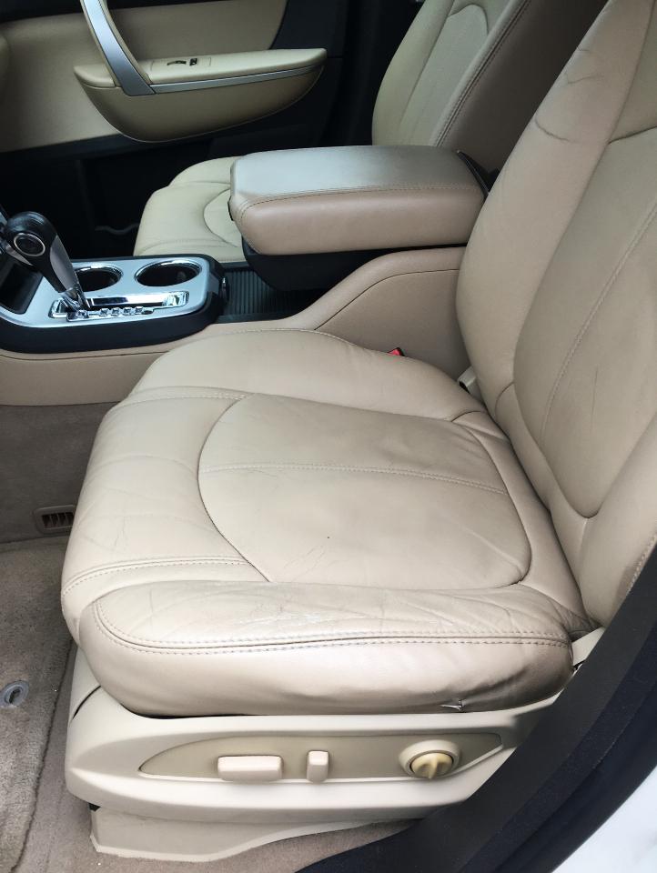 GMC Acadia FWD 4dr SLT2 2011