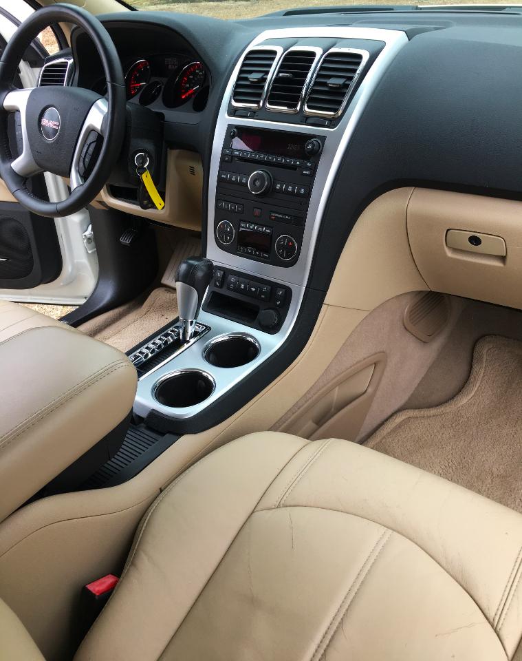 GMC Acadia FWD 4dr SLT2 2011