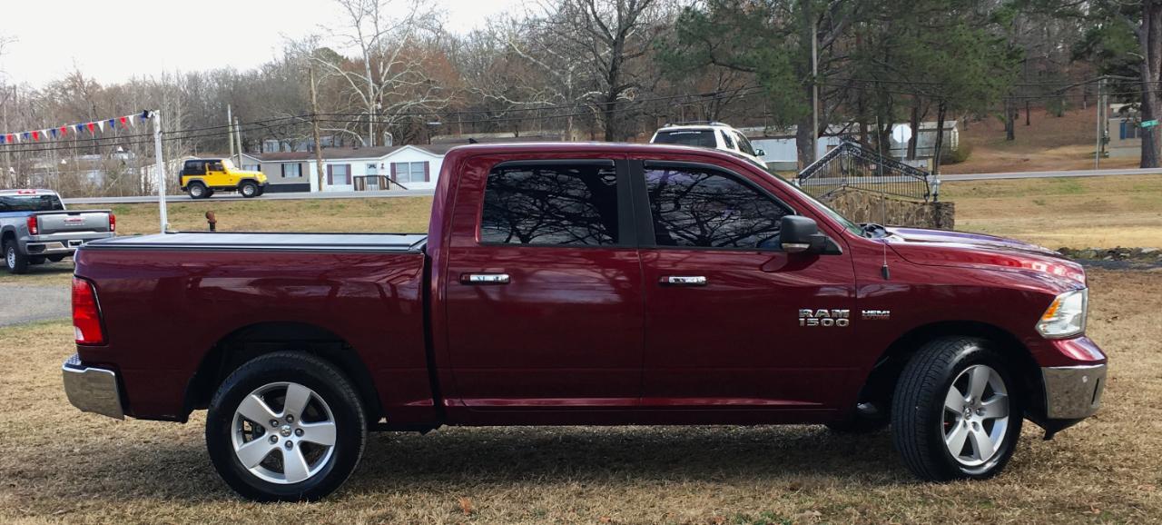 RAM 1500 Big Horn 4x2 Crew Cab 5'7" Box 2017