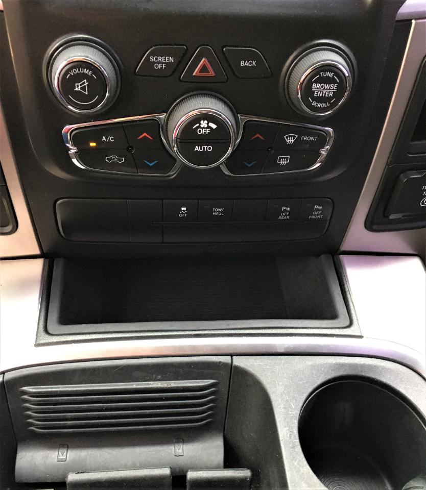 RAM 1500 Big Horn 4x2 Crew Cab 5'7" Box 2017