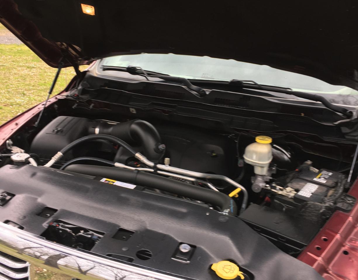 RAM 1500 Big Horn 4x2 Crew Cab 5'7" Box 2017