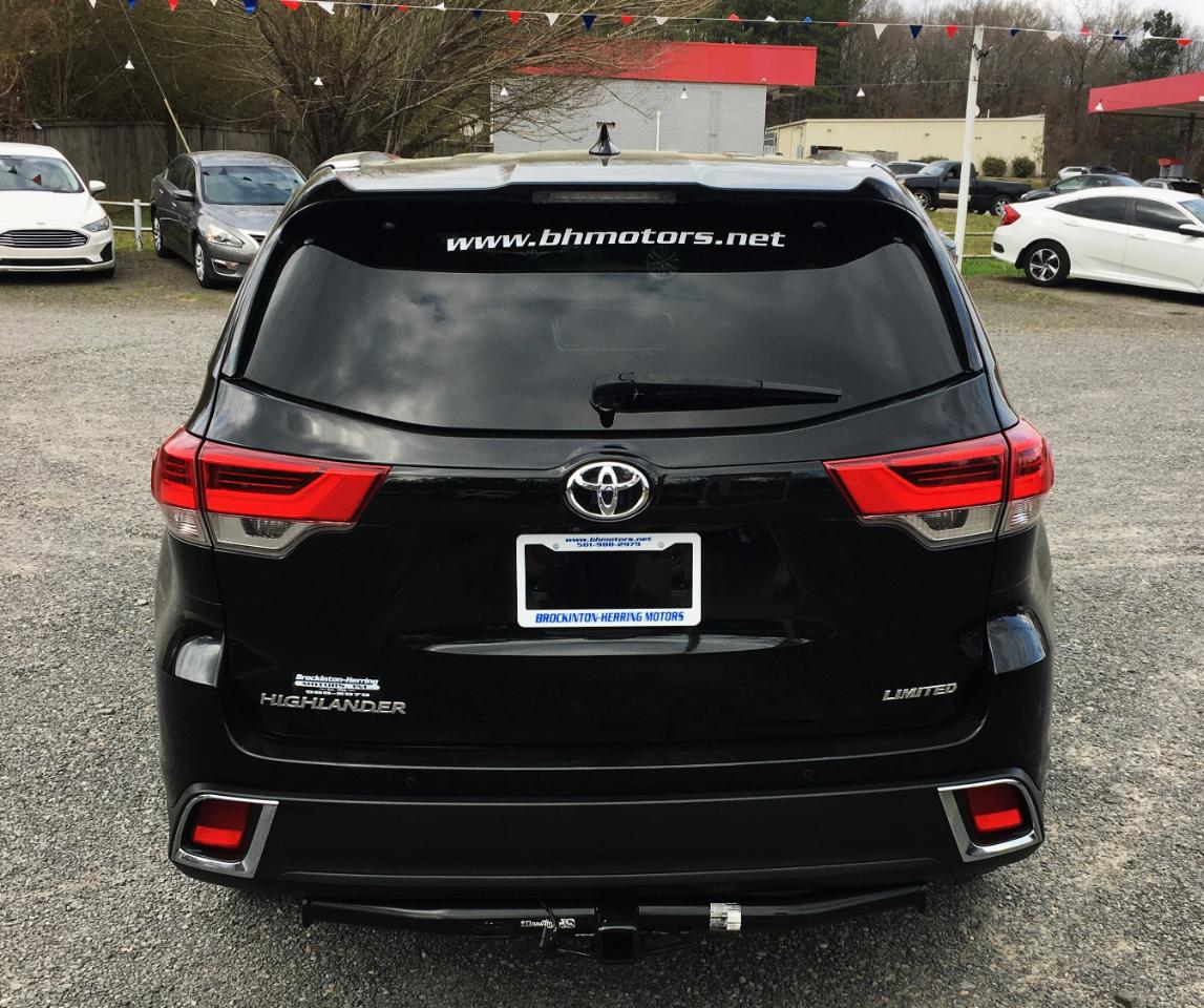 Toyota Highlander Limited V6 FWD (Natl) 2019