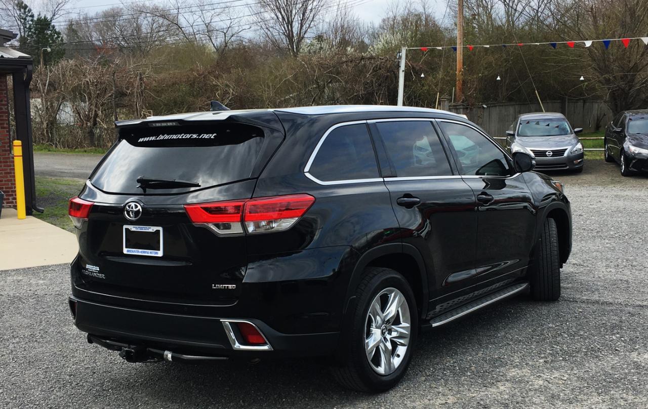 Toyota Highlander Limited V6 FWD (Natl) 2019