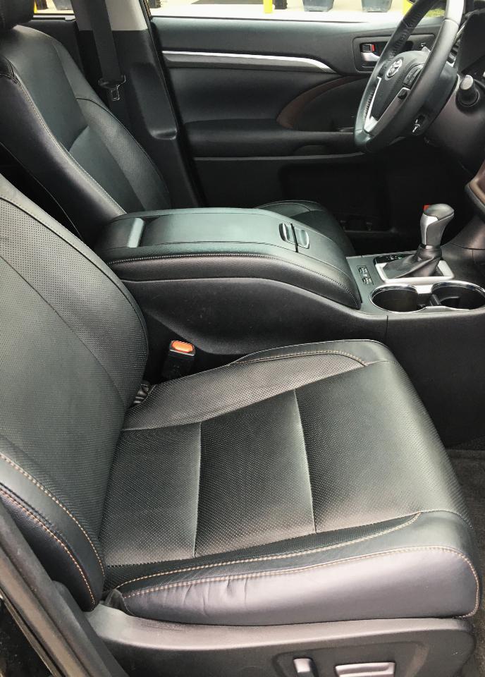 Toyota Highlander Limited V6 FWD (Natl) 2019