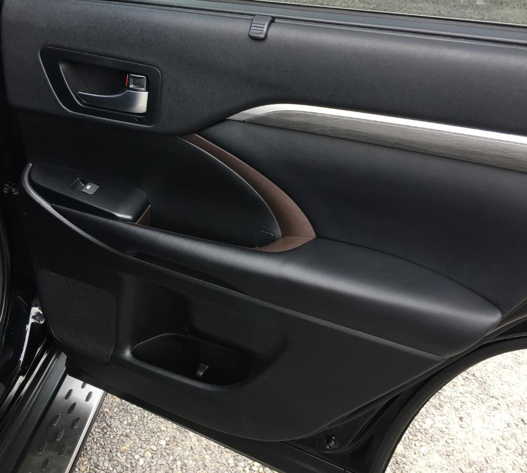 Toyota Highlander Limited V6 FWD (Natl) 2019