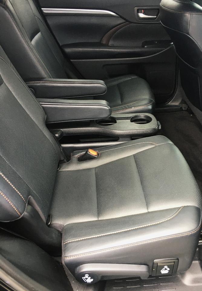 Toyota Highlander Limited V6 FWD (Natl) 2019