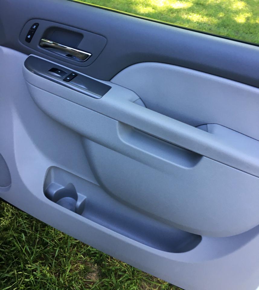 Chevrolet Tahoe 4WD 4dr 1500 LT 2011