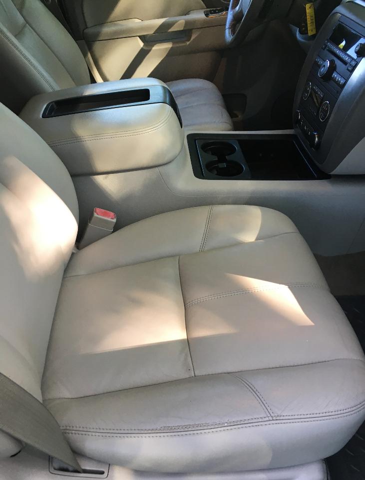 Chevrolet Tahoe 4WD 4dr 1500 LT 2011