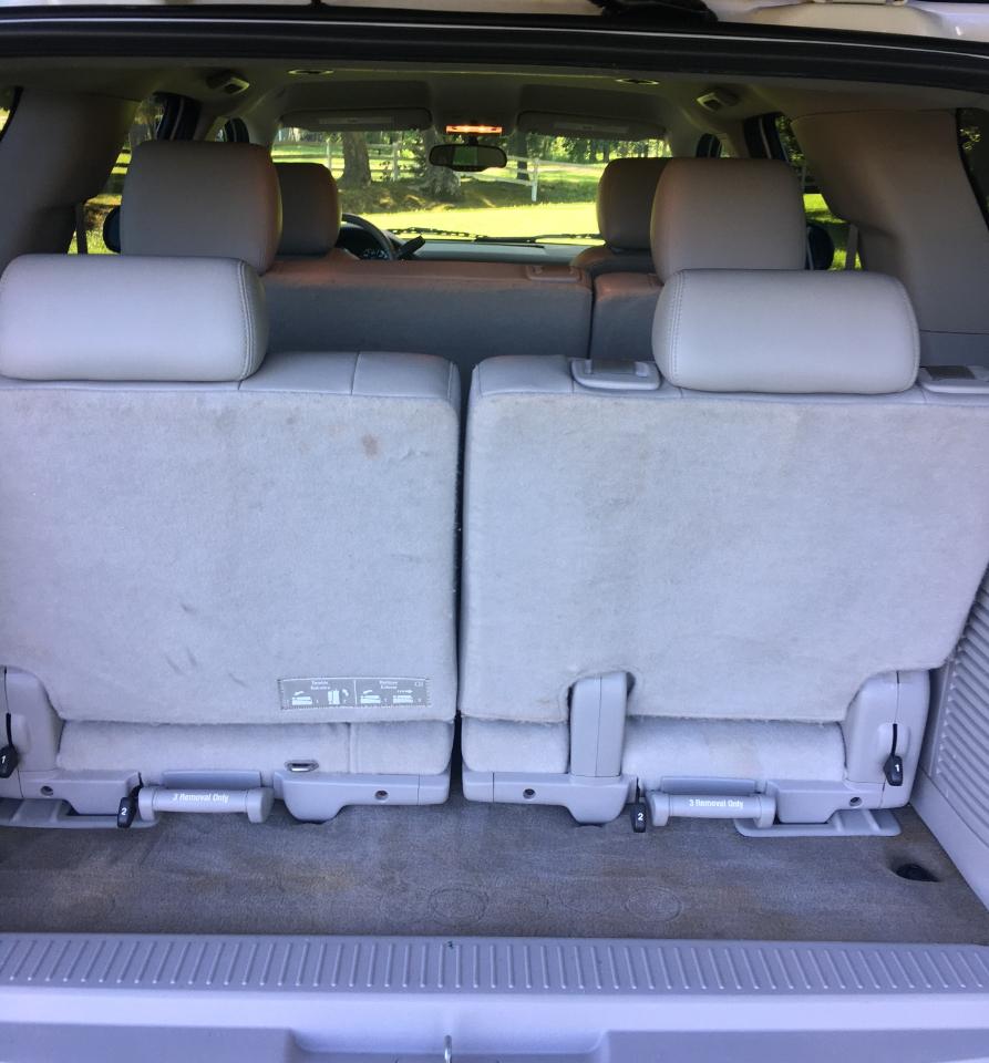 Chevrolet Tahoe 4WD 4dr 1500 LT 2011