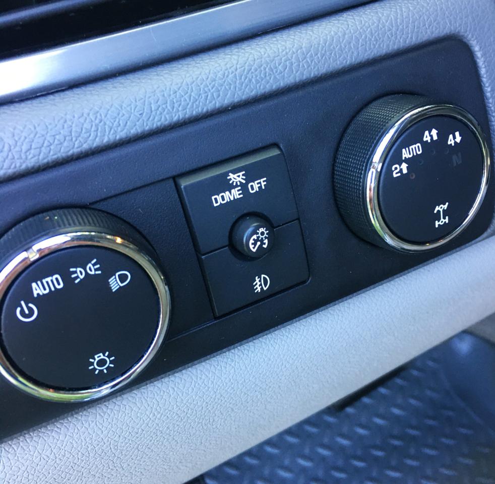 Chevrolet Tahoe 4WD 4dr 1500 LT 2011