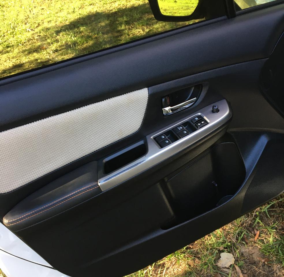 Subaru Crosstrek 5dr Man 2.0i Premium 2016