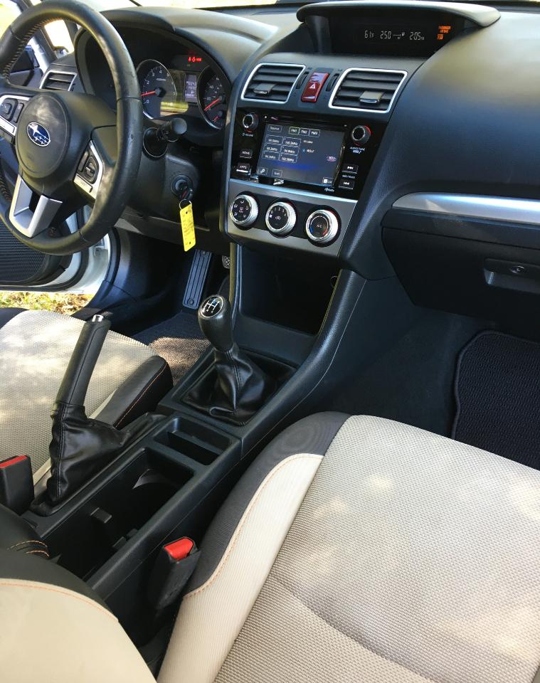 Subaru Crosstrek 5dr Man 2.0i Premium 2016