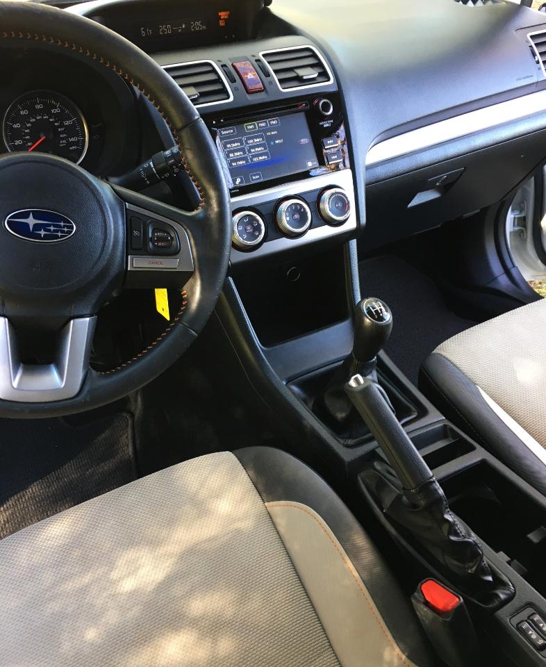 Subaru Crosstrek 5dr Man 2.0i Premium 2016