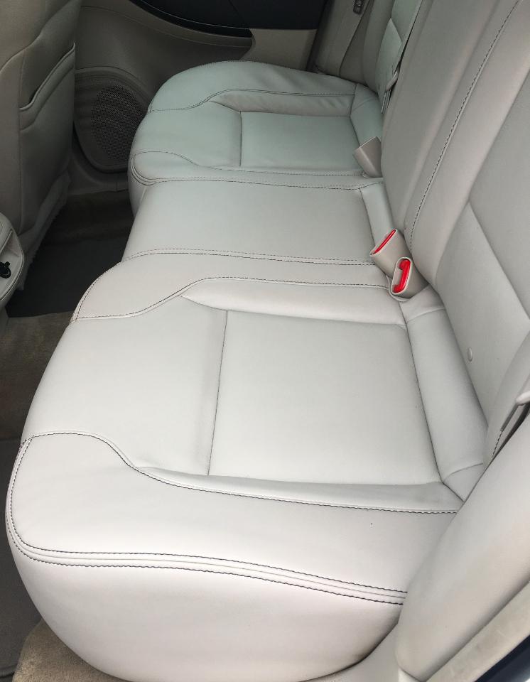 Ford Taurus 4dr Sdn SEL FWD 2011