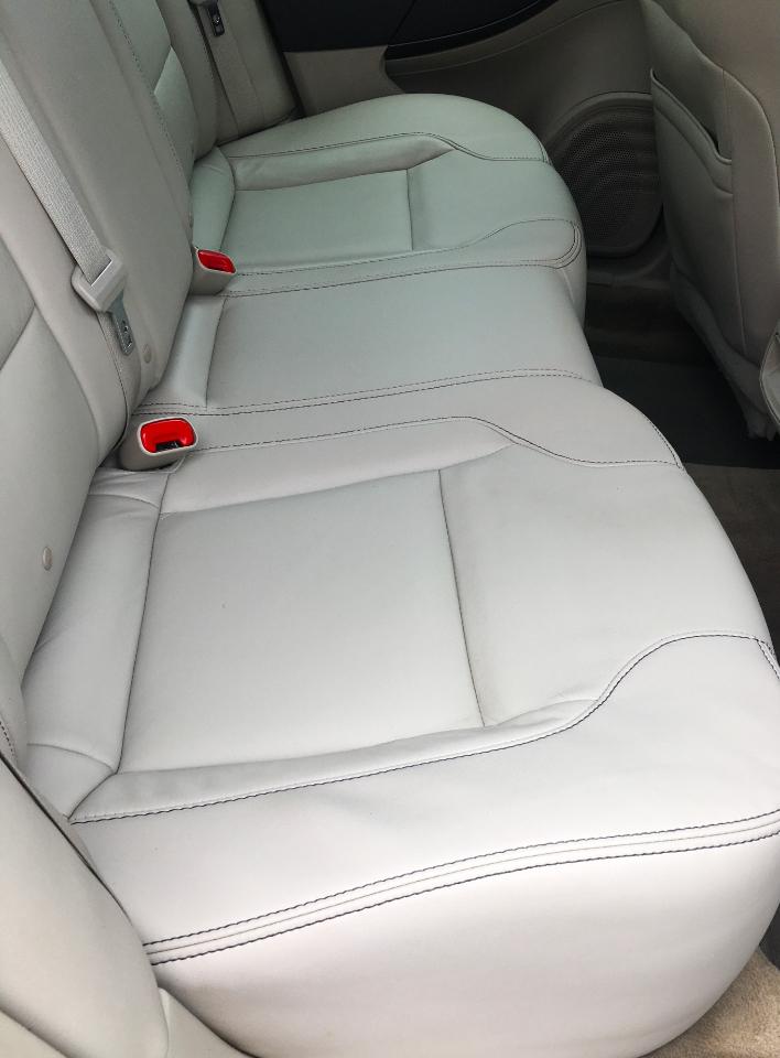 Ford Taurus 4dr Sdn SEL FWD 2011