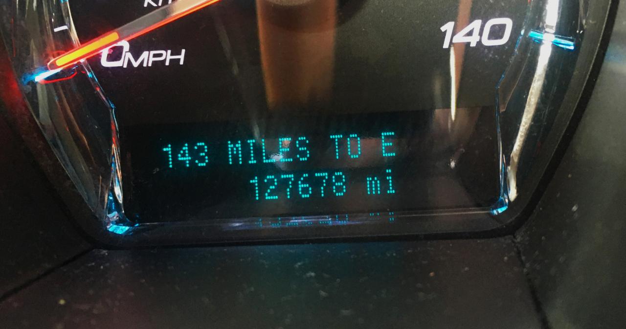 Ford Taurus 4dr Sdn SEL FWD 2011