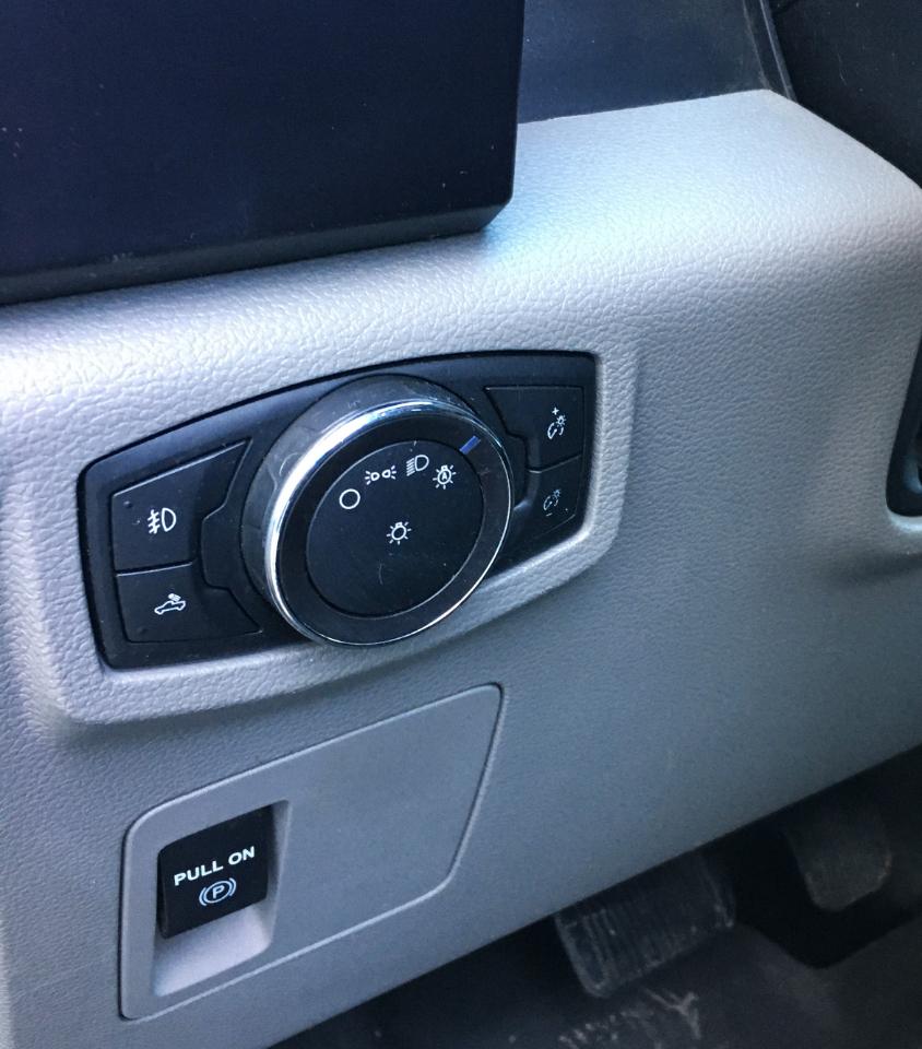 Ford F-150 Lariat 4WD SuperCrew 5.5' Box 2017