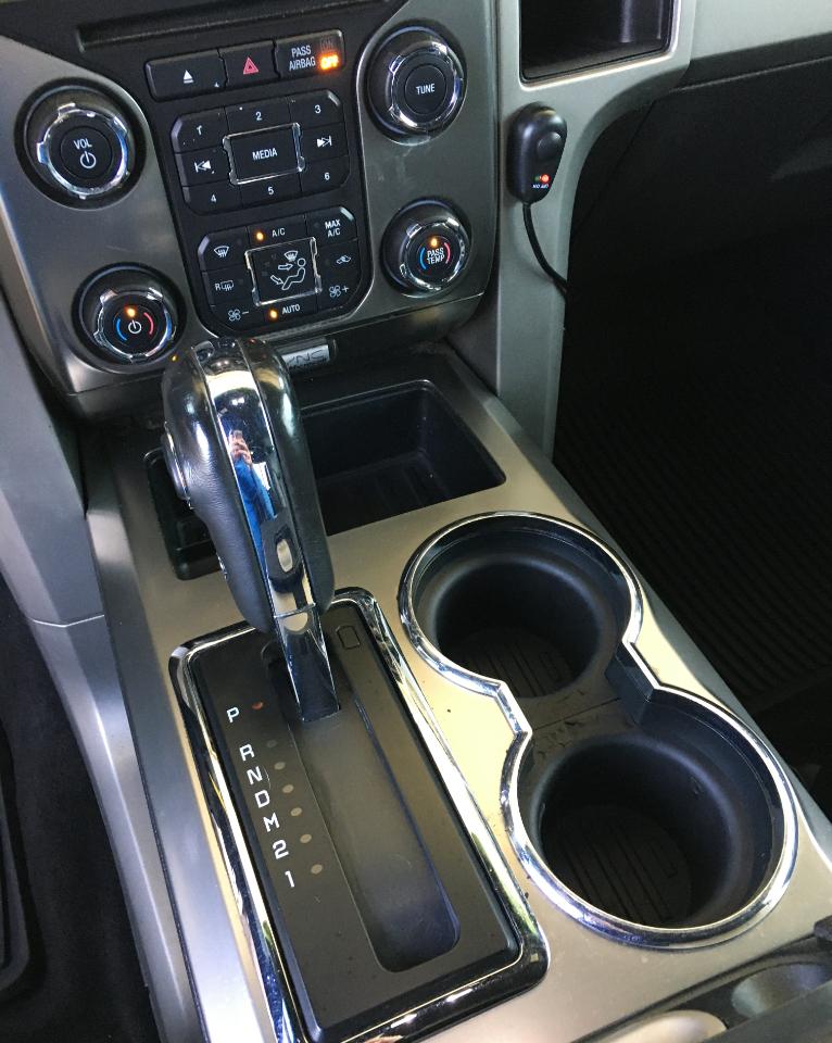 Ford F-150 4WD SuperCrew 145" Platinum 2013