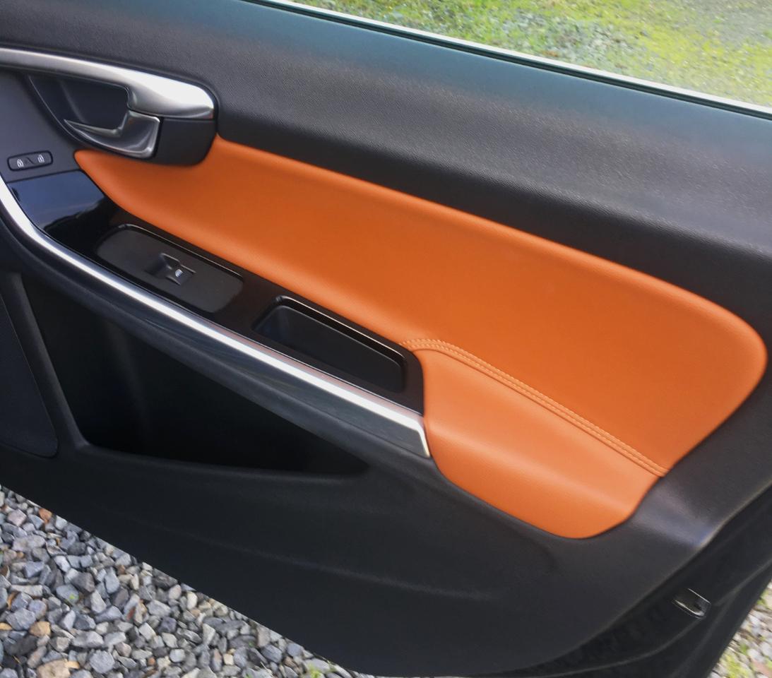 Volvo S60 2015.5 4dr Sdn T5 Platinum AWD 2015