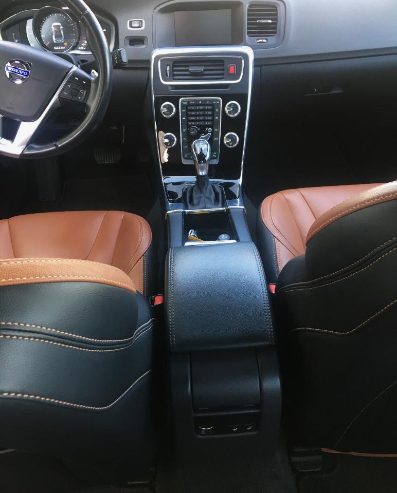 Volvo S60 2015.5 4dr Sdn T5 Platinum AWD 2015