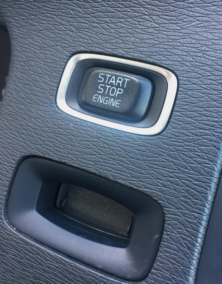 Volvo S60 2015.5 4dr Sdn T5 Platinum AWD 2015