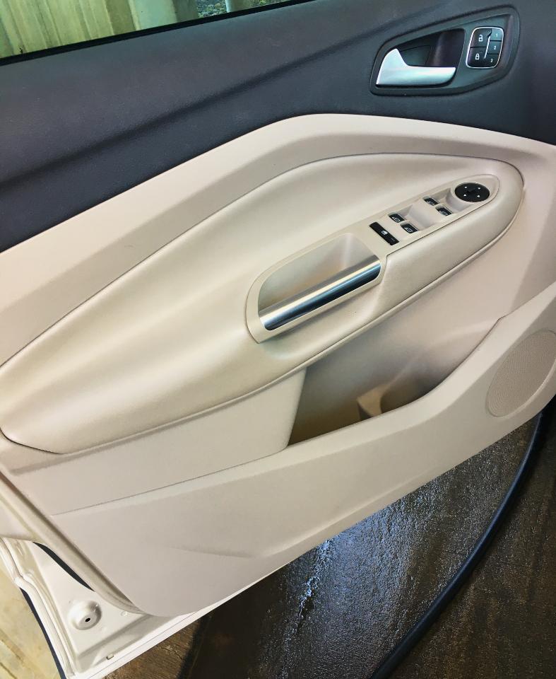 Ford Escape Titanium FWD 2017