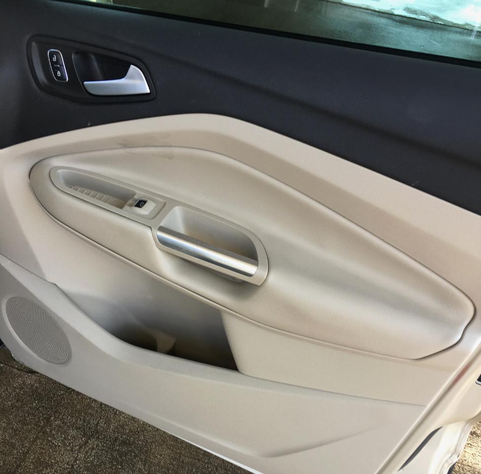 Ford Escape Titanium FWD 2017