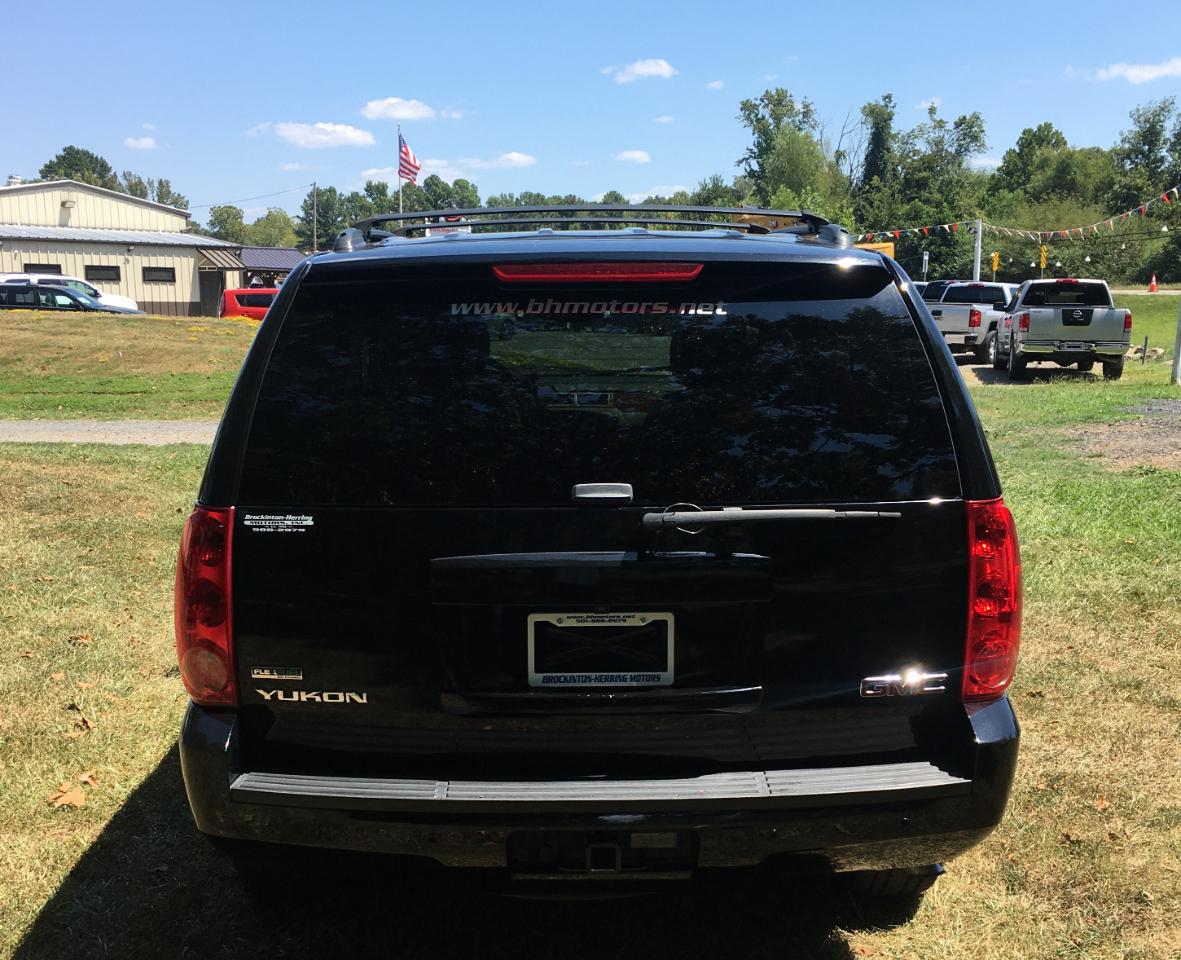 GMC Yukon 2WD 4dr 1500 SLT 2011