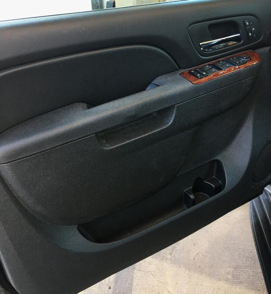 GMC Yukon 2WD 4dr 1500 SLT 2011