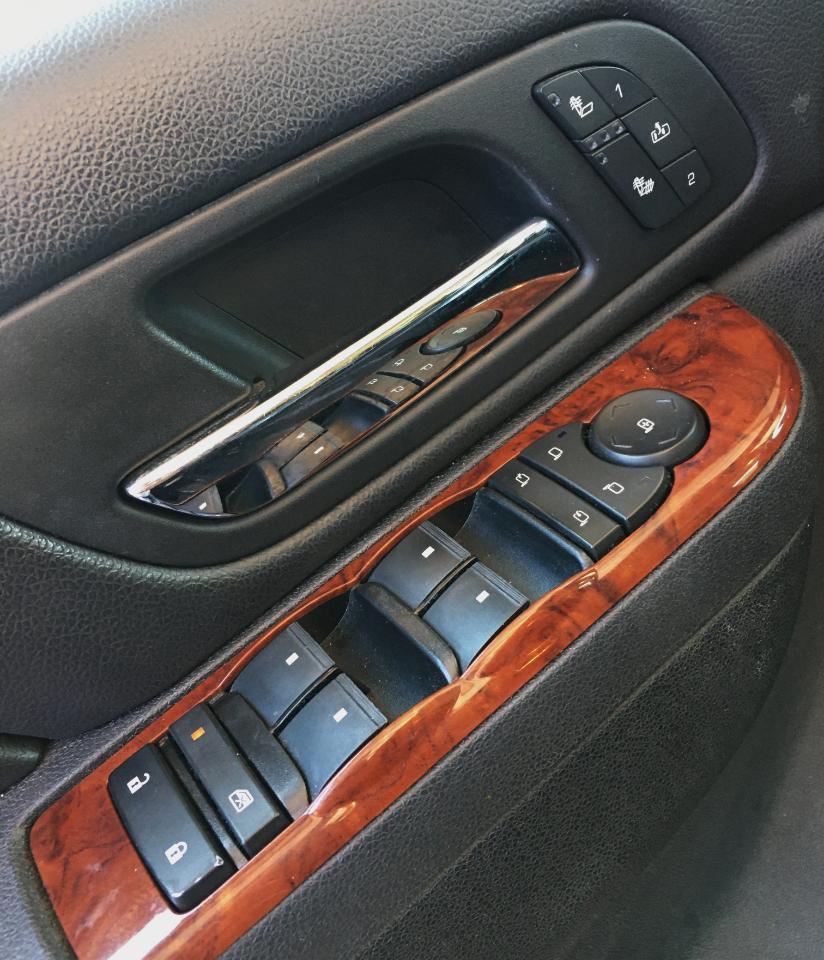 GMC Yukon 2WD 4dr 1500 SLT 2011