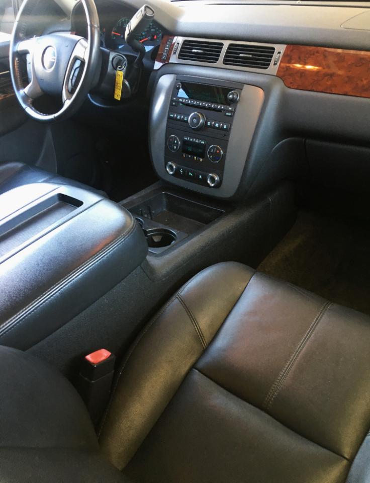 GMC Yukon 2WD 4dr 1500 SLT 2011