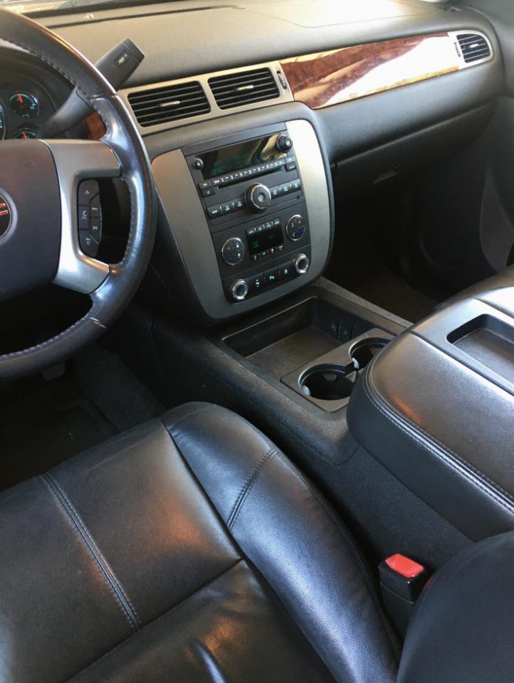 GMC Yukon 2WD 4dr 1500 SLT 2011