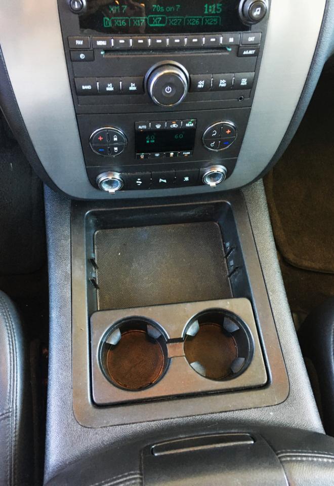 GMC Yukon 2WD 4dr 1500 SLT 2011