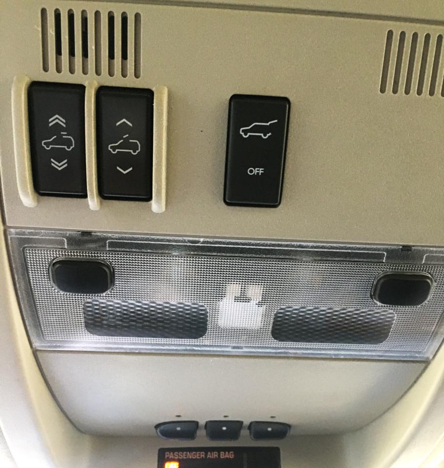 GMC Yukon 2WD 4dr 1500 SLT 2011