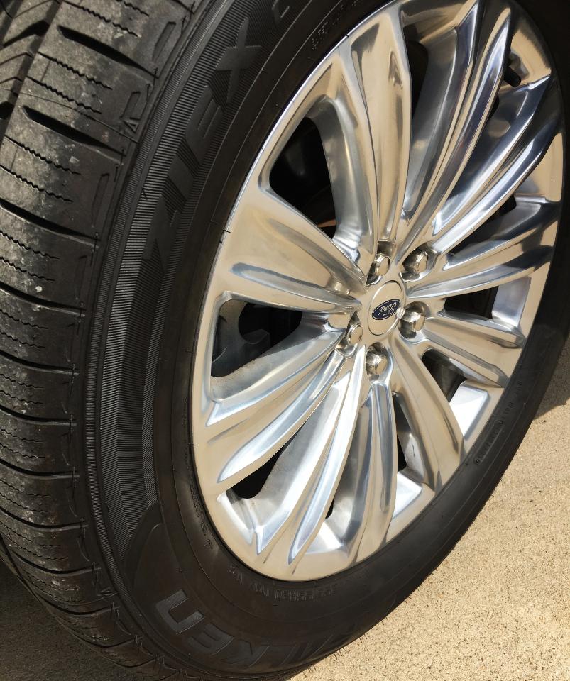 Ford Explorer Limited RWD 2020