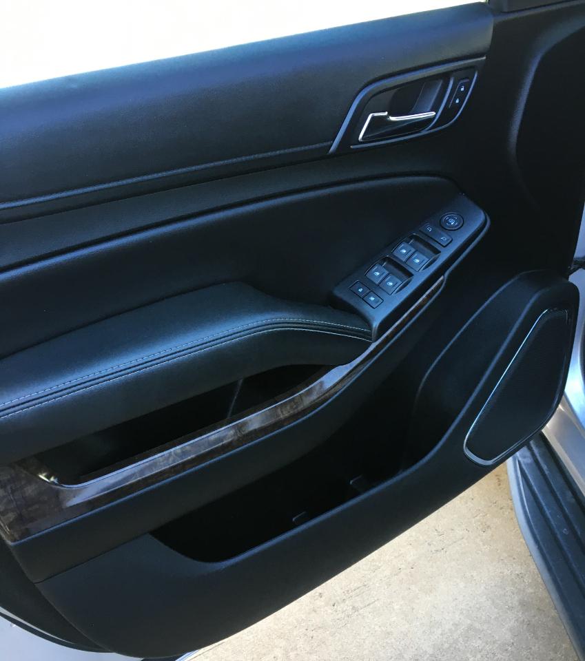 Chevrolet Suburban 2WD 4dr 1500 LS 2018