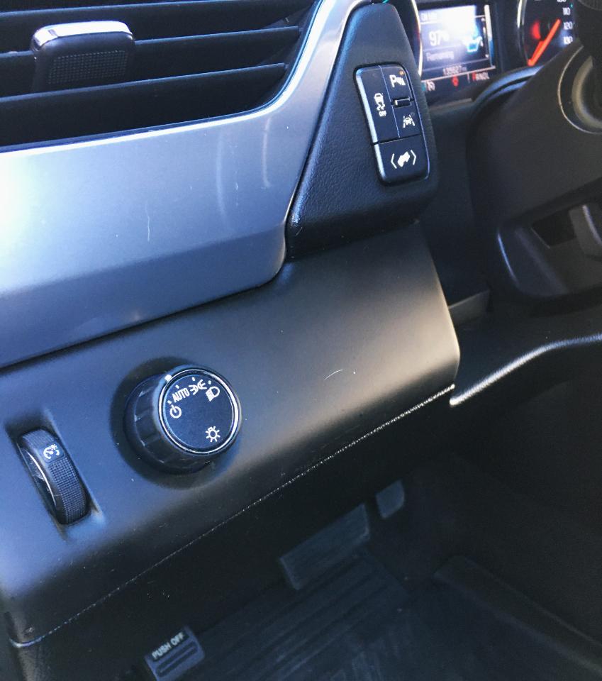 Chevrolet Suburban 2WD 4dr 1500 LS 2018