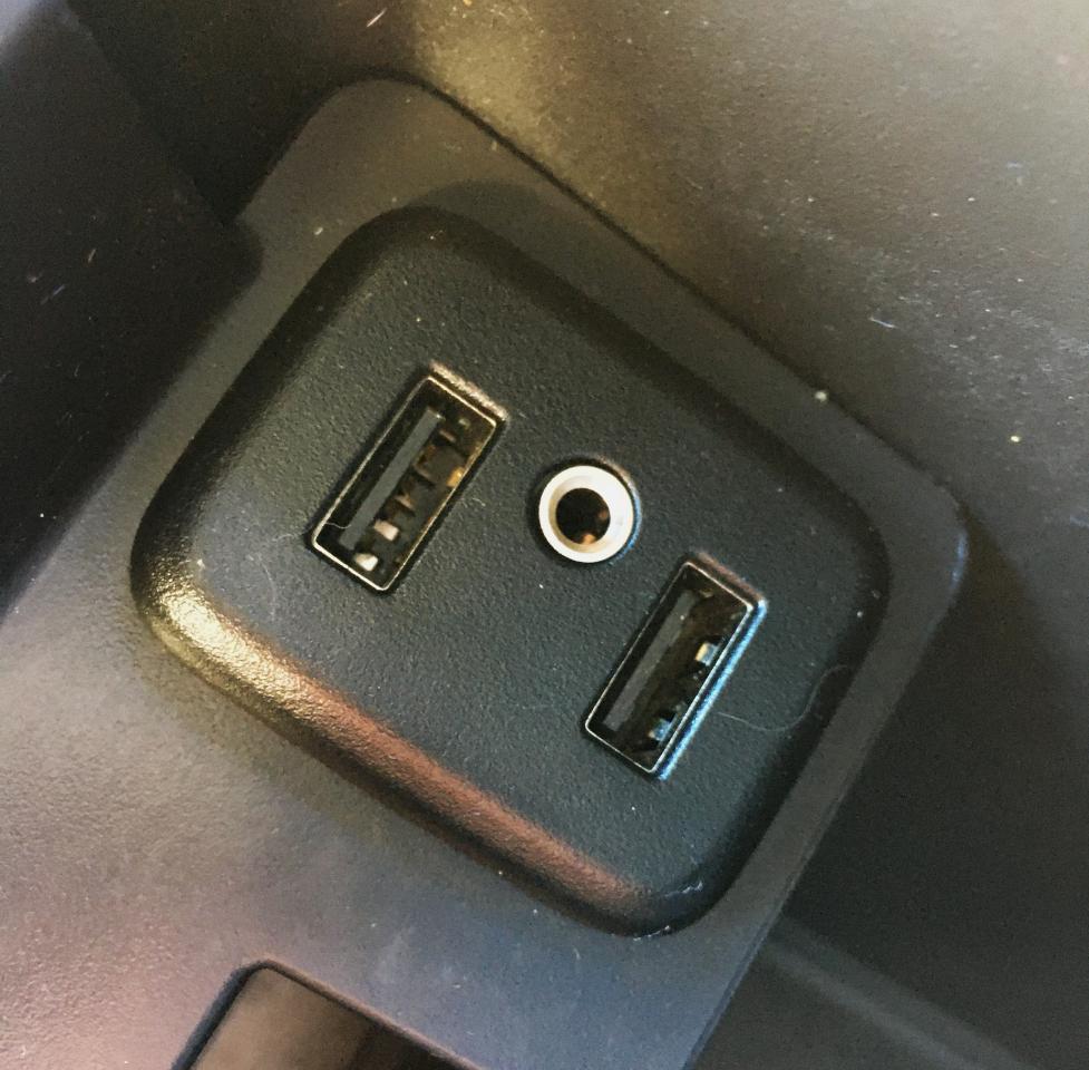 Chevrolet Suburban 2WD 4dr 1500 LS 2018