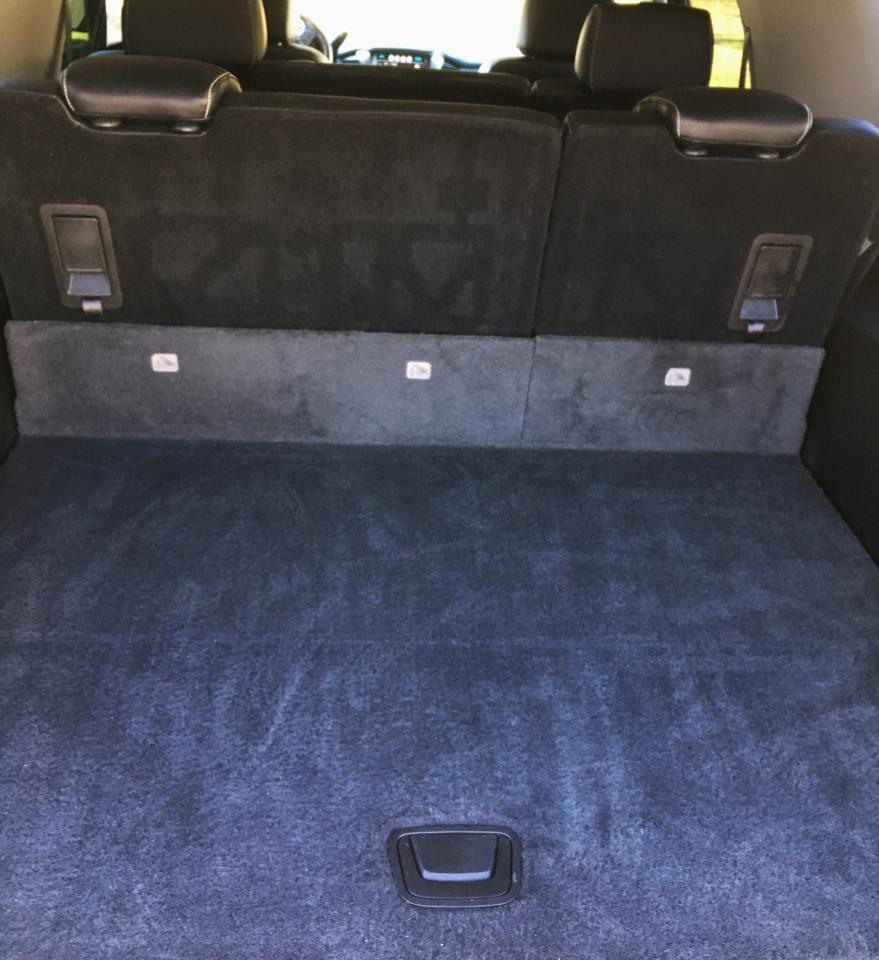 Chevrolet Suburban 2WD 4dr 1500 LS 2018