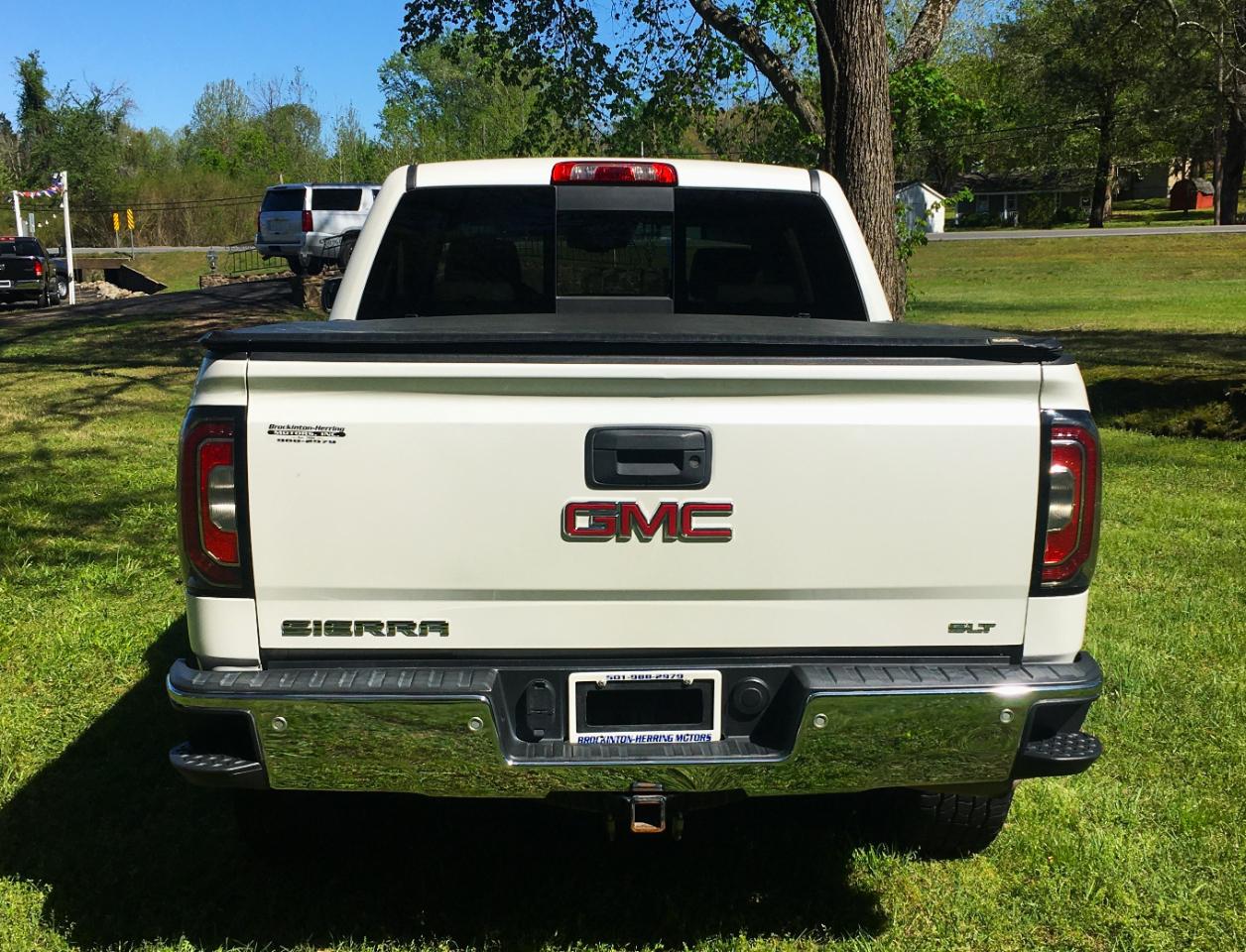 GMC Sierra 1500 4WD Crew Cab 143.5" SLT 2017