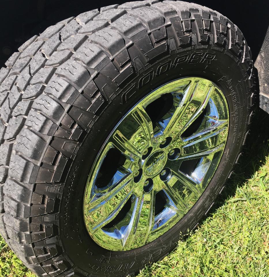 GMC Sierra 1500 4WD Crew Cab 143.5" SLT 2017