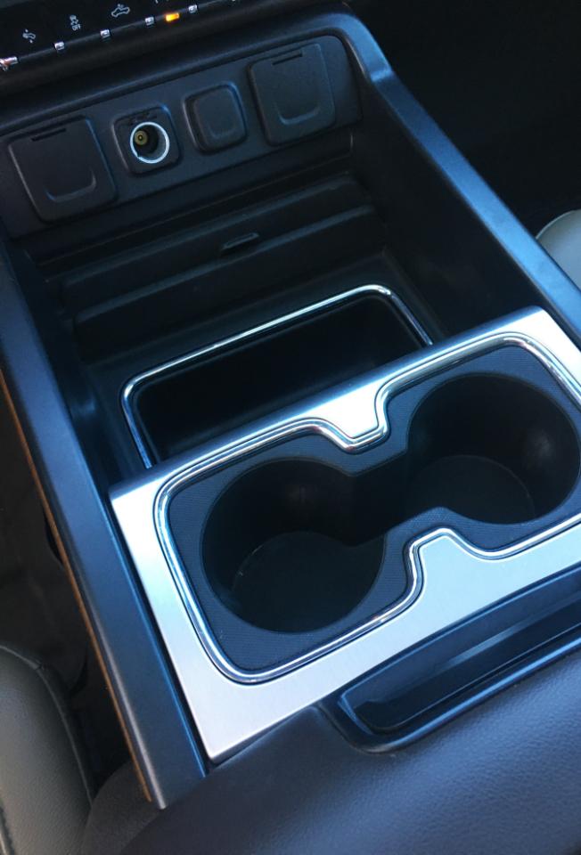 GMC Sierra 1500 4WD Crew Cab 143.5" SLT 2017