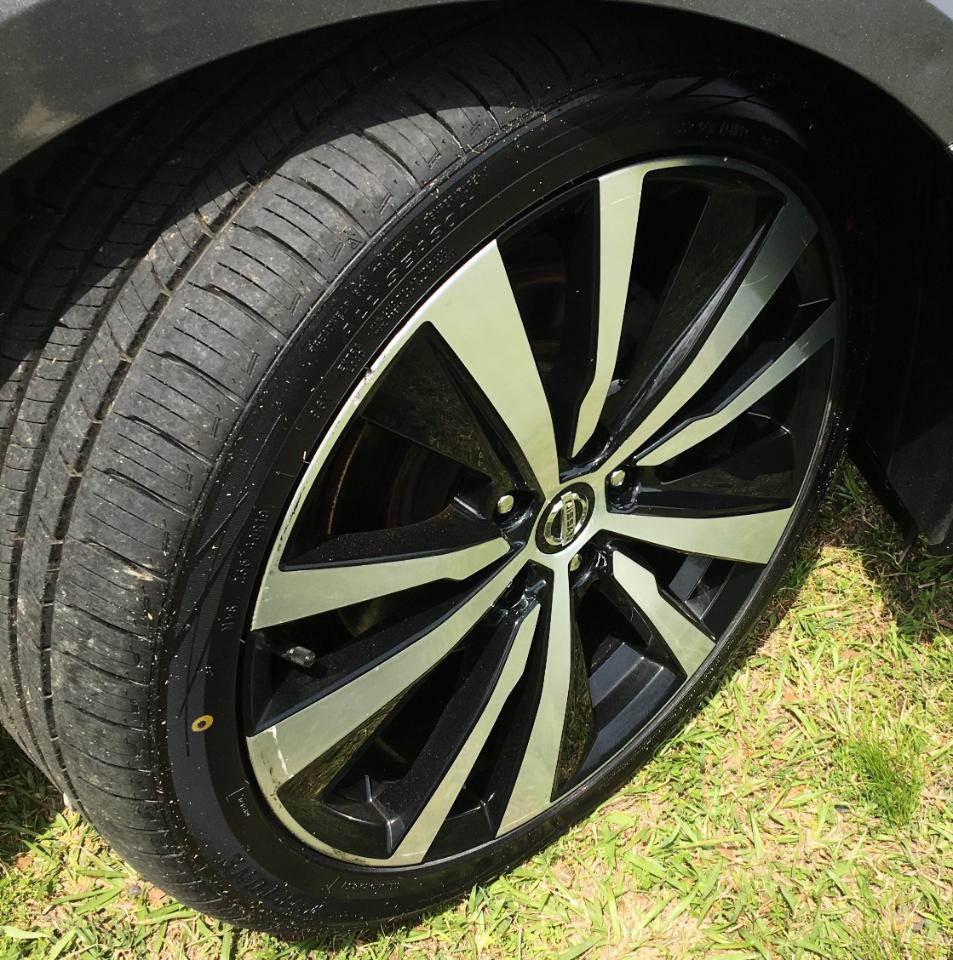 Nissan Altima 2.5 SR Sedan 2019