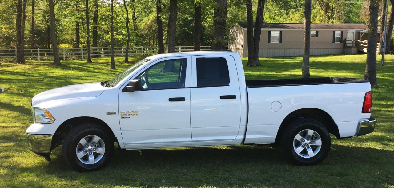 RAM 1500 Classic Tradesman 4x2 Quad Cab 6'4" Box 2022