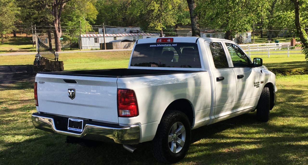 RAM 1500 Classic Tradesman 4x2 Quad Cab 6'4" Box 2022